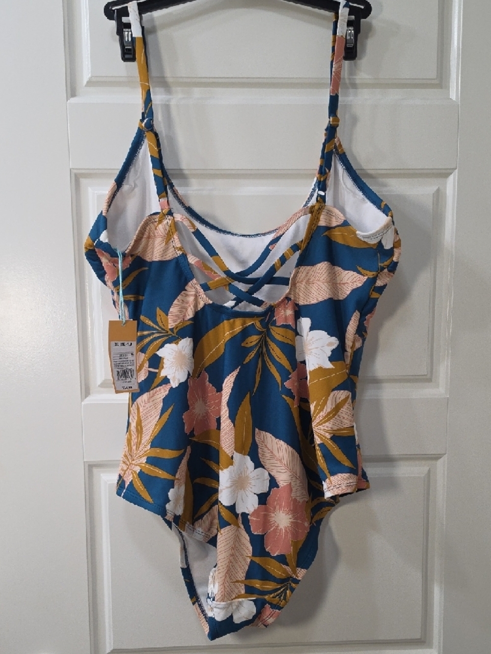 NWT - Kona Sol One-Piece Swimsuit in Tropical Print - XL - Picture 3 of 8